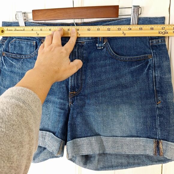 Calvin Klein Cuffed Mid-Rise Blue Denim Jean Shorts Sz 30/10 - Picture 8 of 10